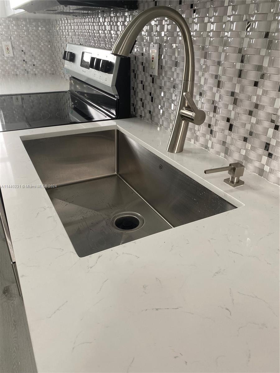 2950 SW 3rd Ave # 8E, Miami FL 33129 photo 4