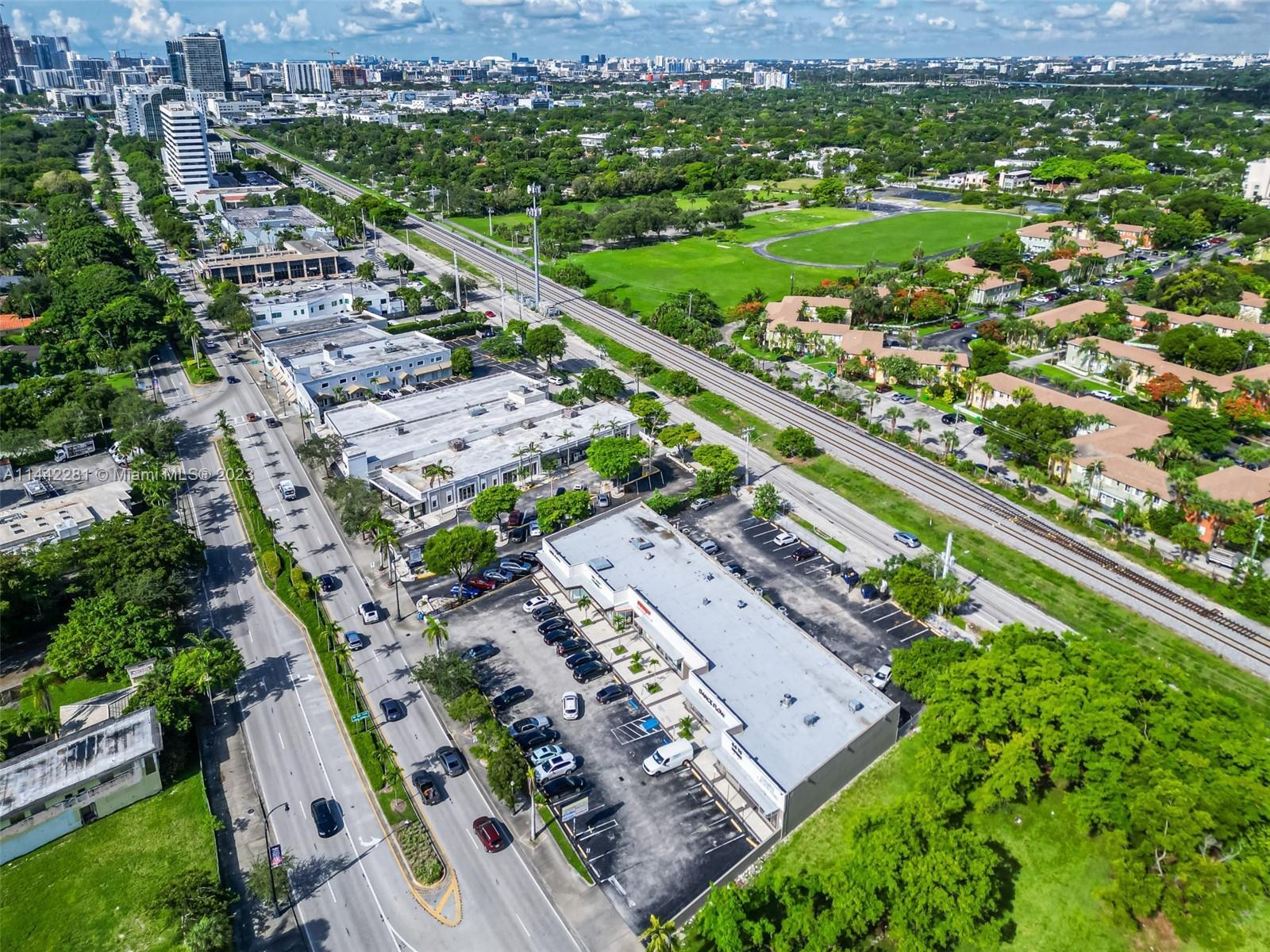 Miami, FL 33137 photo 2