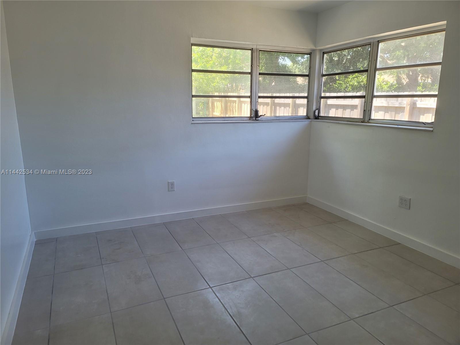 16902 NE 23rd Ave # 2, North Miami Beach FL 33160 photo 2