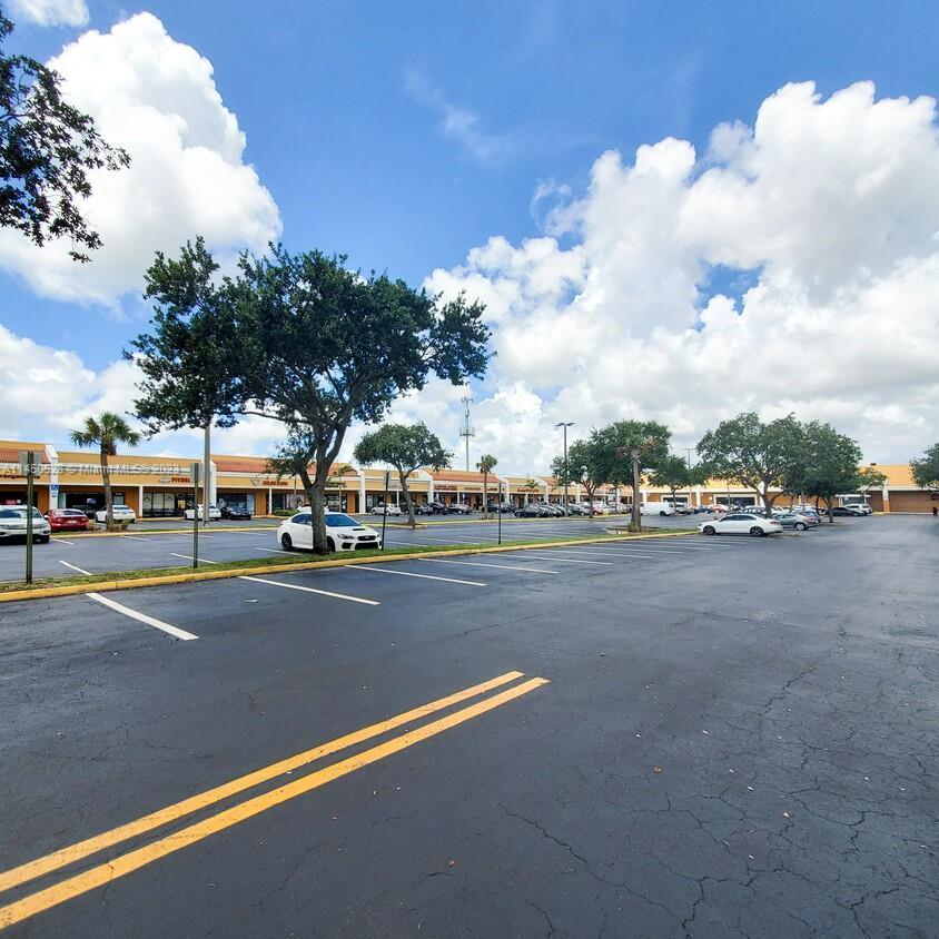 8170 Pines Blvd # 8170, Pembroke Pines FL 33024 photo 3
