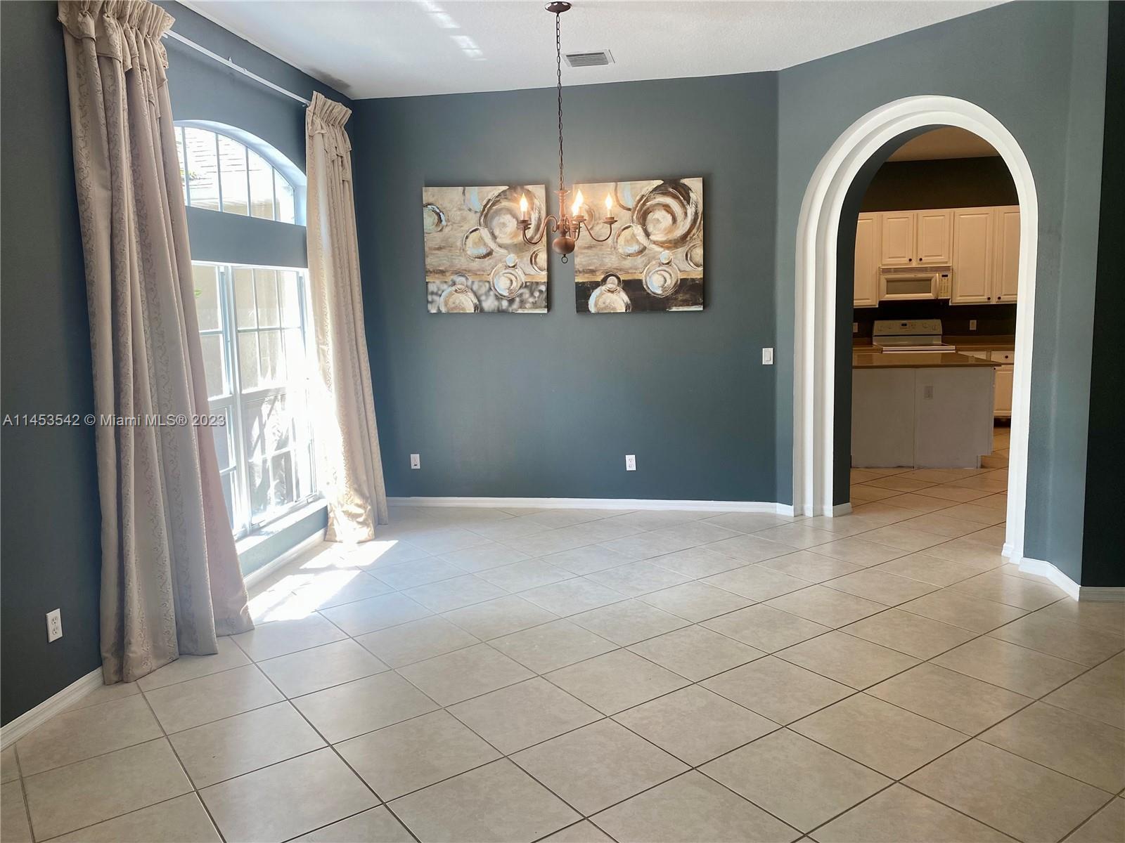 2811 S Serenity Cir S, Fort Pierce FL 34981 photo 5