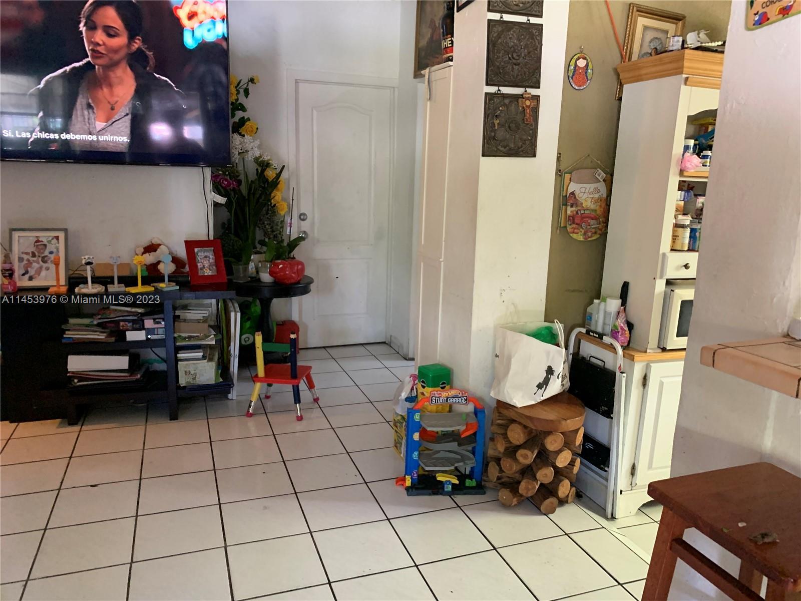 1104 NW 6th St, Miami FL 33136 photo 5
