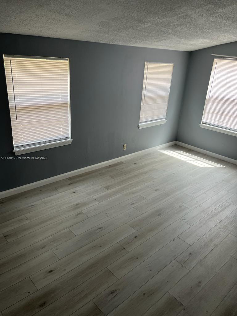 6630 Seaboard Ave, Jacksonville FL 32244