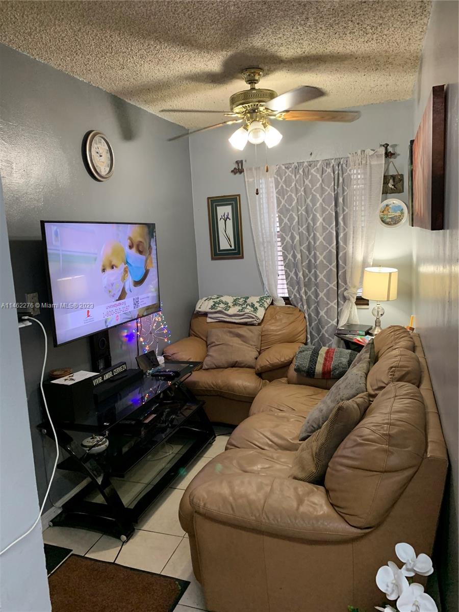 1525 NW 19th Ter # 14, Miami FL 33125 photo 3