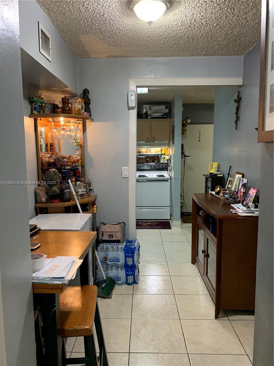 1525 NW 19th Ter # 14, Miami FL 33125 photo 5