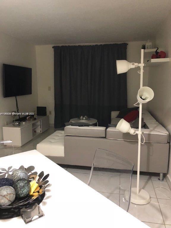 Miami, FL 33145