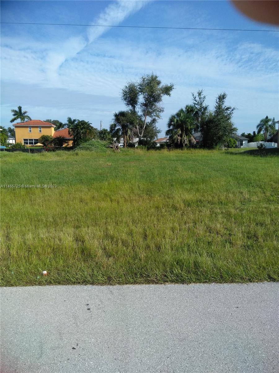 1301 SW 13 Street, Cape Coral FL 33991