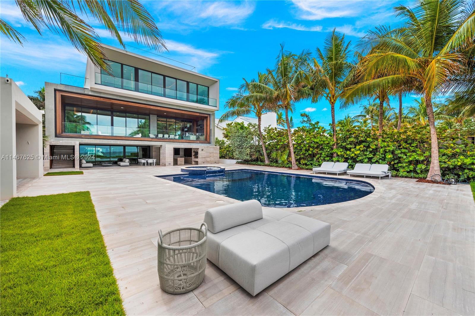 263 Ocean Blvd, Golden Beach FL 33160