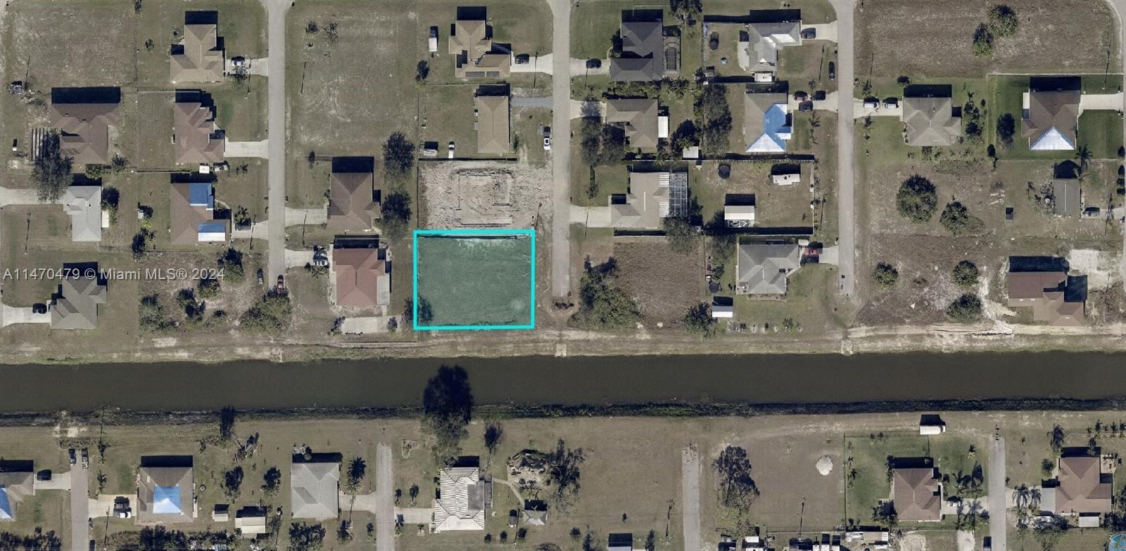 801 Douglas Ave N, Lehigh Acres FL 33971 photo 4