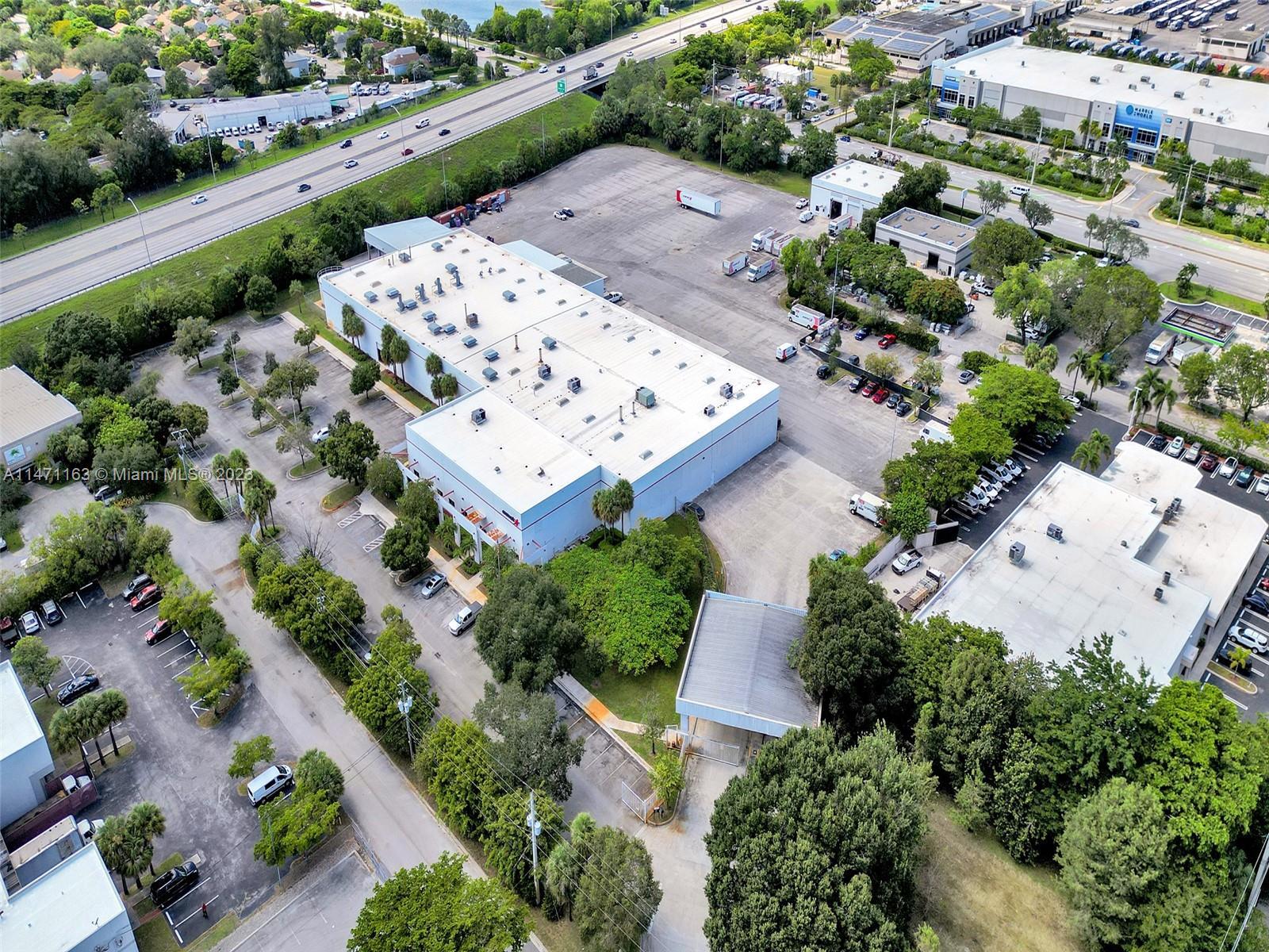 2351 Blount Rd, Pompano Beach FL 33069