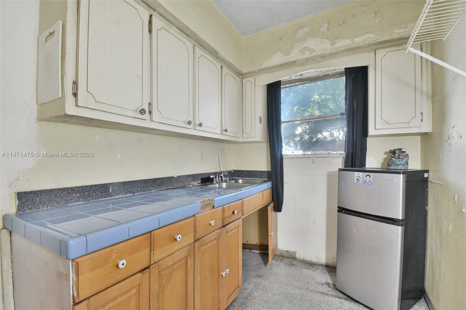 7460 NW 17th Ave, Miami FL 33147 photo 4