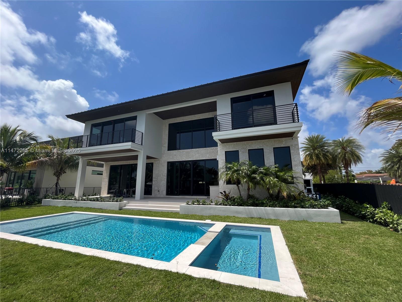 13085 Coronado Ter, North Miami FL 33181 photo 3
