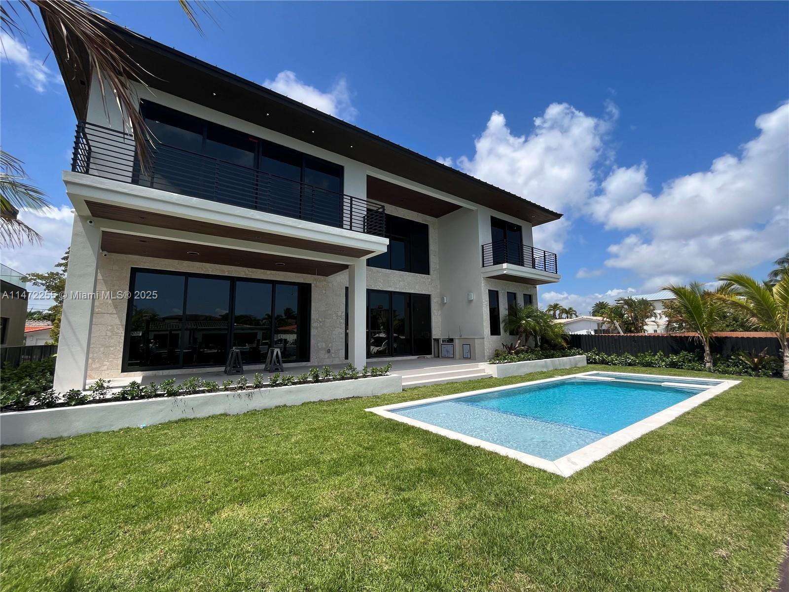 13085 Coronado Ter, North Miami FL 33181 photo 4