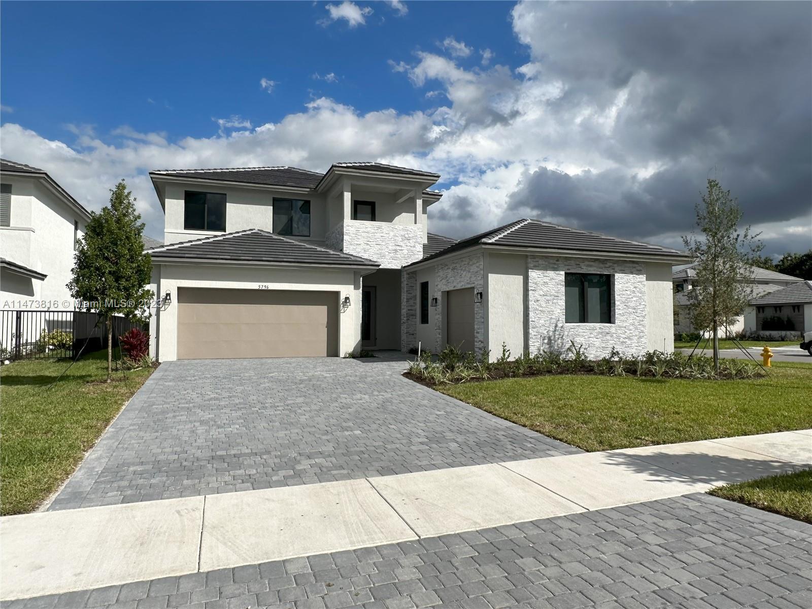 5796 SW 104th Ter, Cooper City FL 33328 photo 2