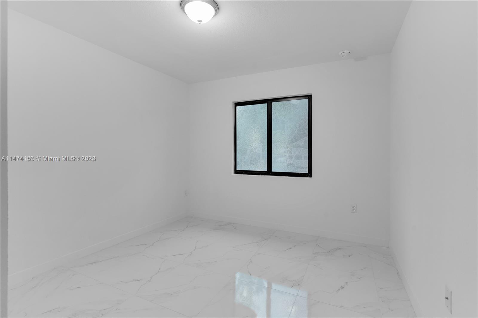 210-212 SW 3rd ST, Florida City FL 33034 photo 3