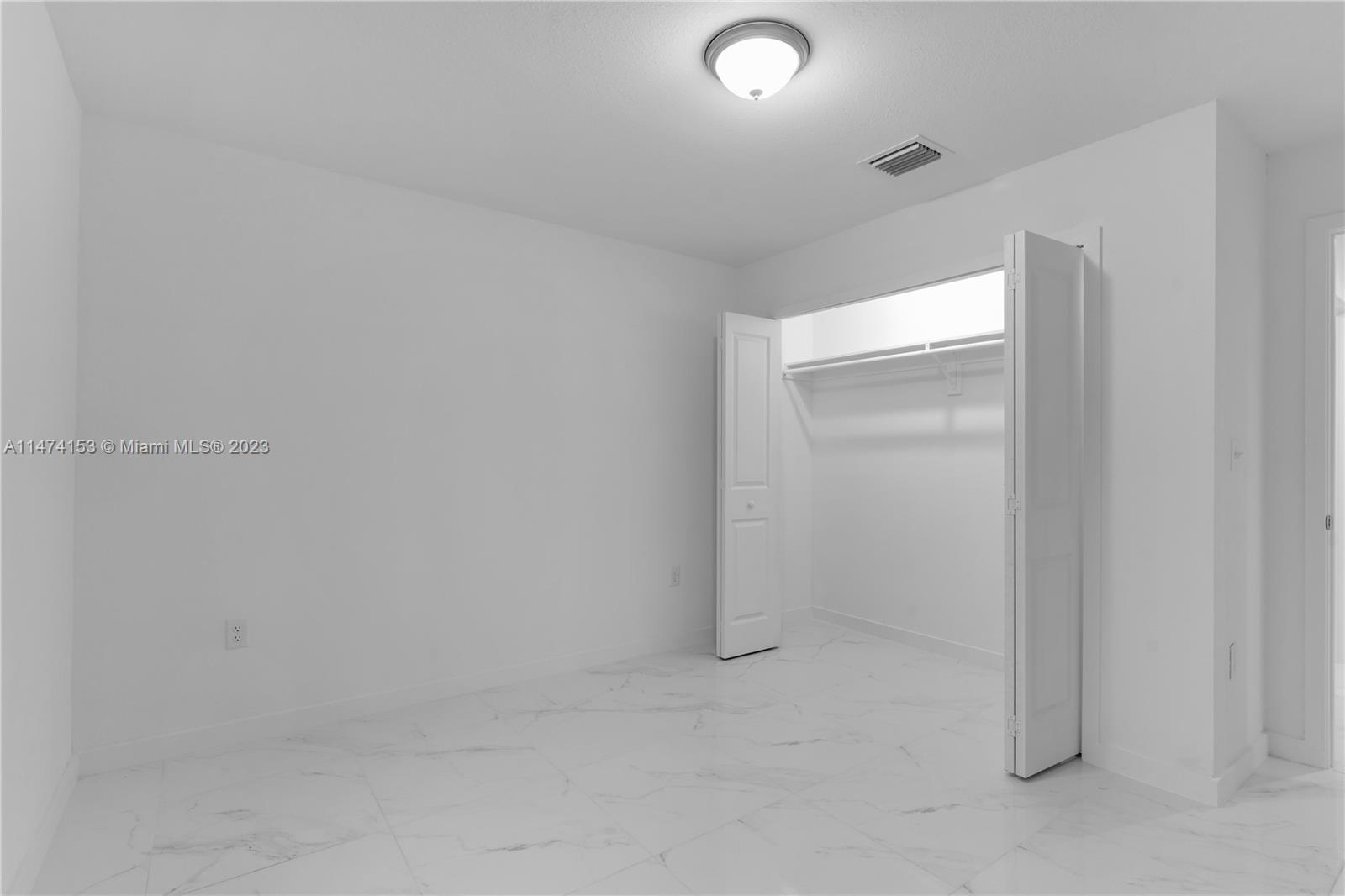 210-212 SW 3rd ST, Florida City FL 33034 photo 4