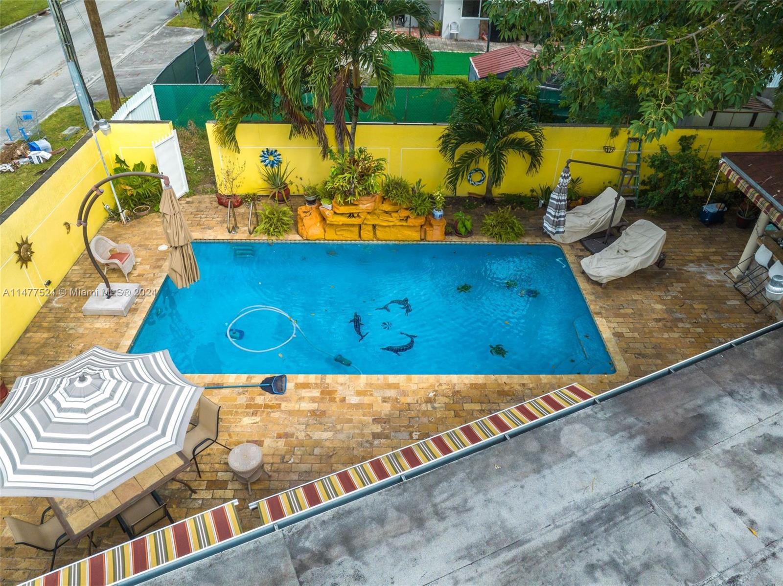 901 E 32nd St, Hialeah FL 33013 photo 3