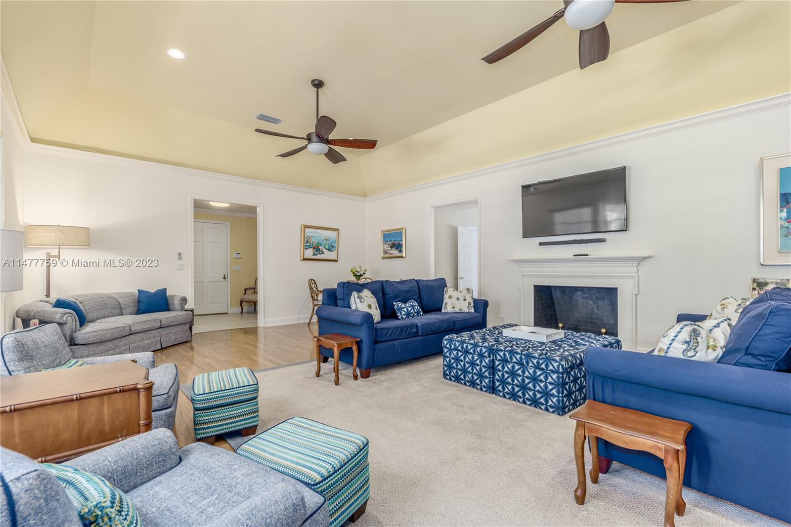 111 Gomez Rd, Hobe Sound FL 33455 photo 5