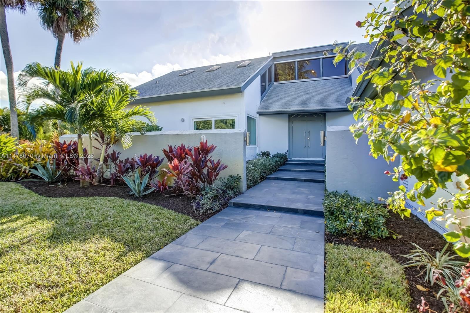 1127 W Cypress Dr, Pompano Beach FL 33069 photo 4