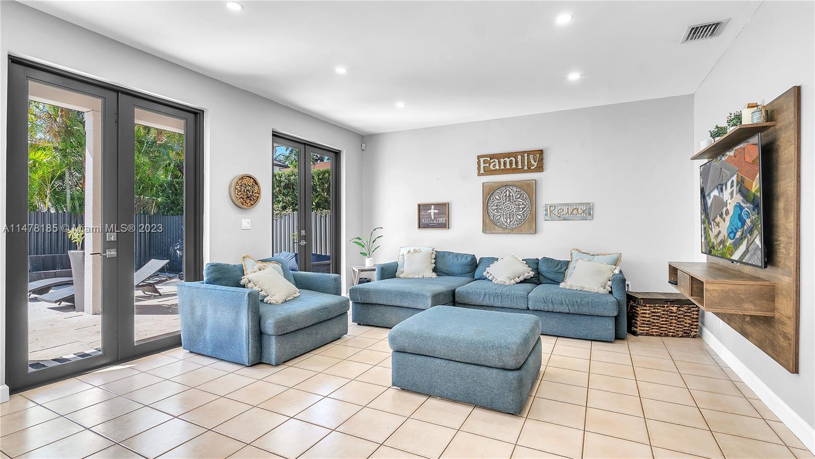 13150 NW 7th St, Miami FL 33182 photo 5