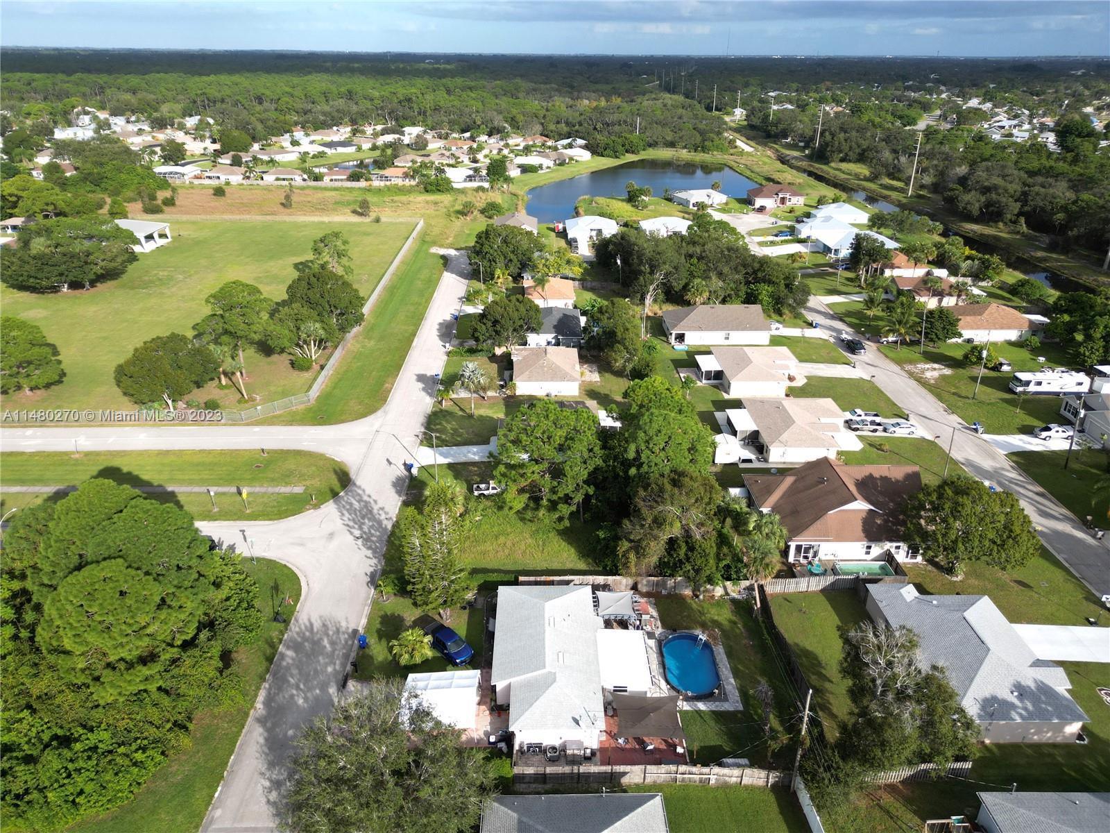 1970 4th Ave SW, Vero Beach FL 32962 photo 2