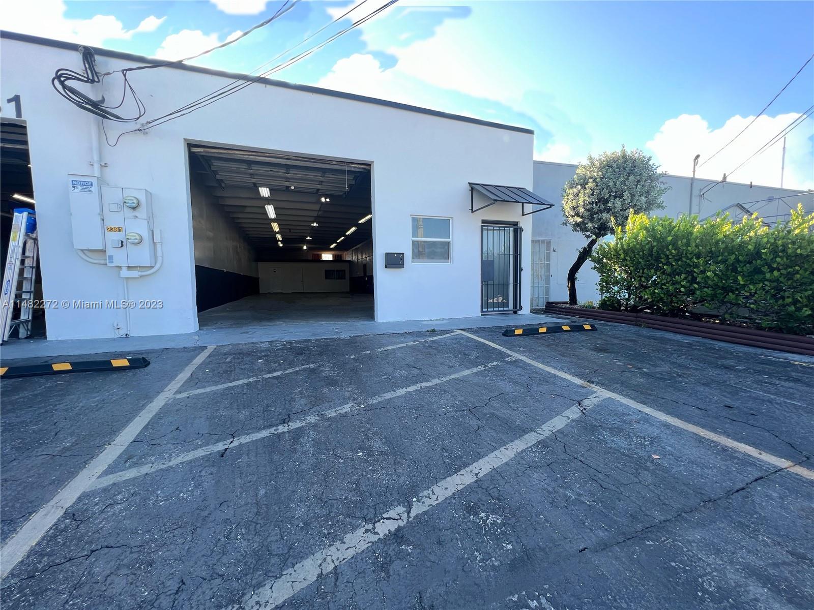 2381 SW 57th Ave, West Park FL 33023