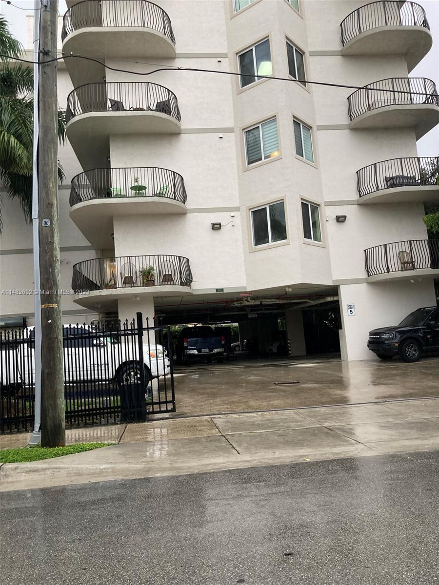954 SW 36th Ct # 202, Miami FL 33135 photo 2