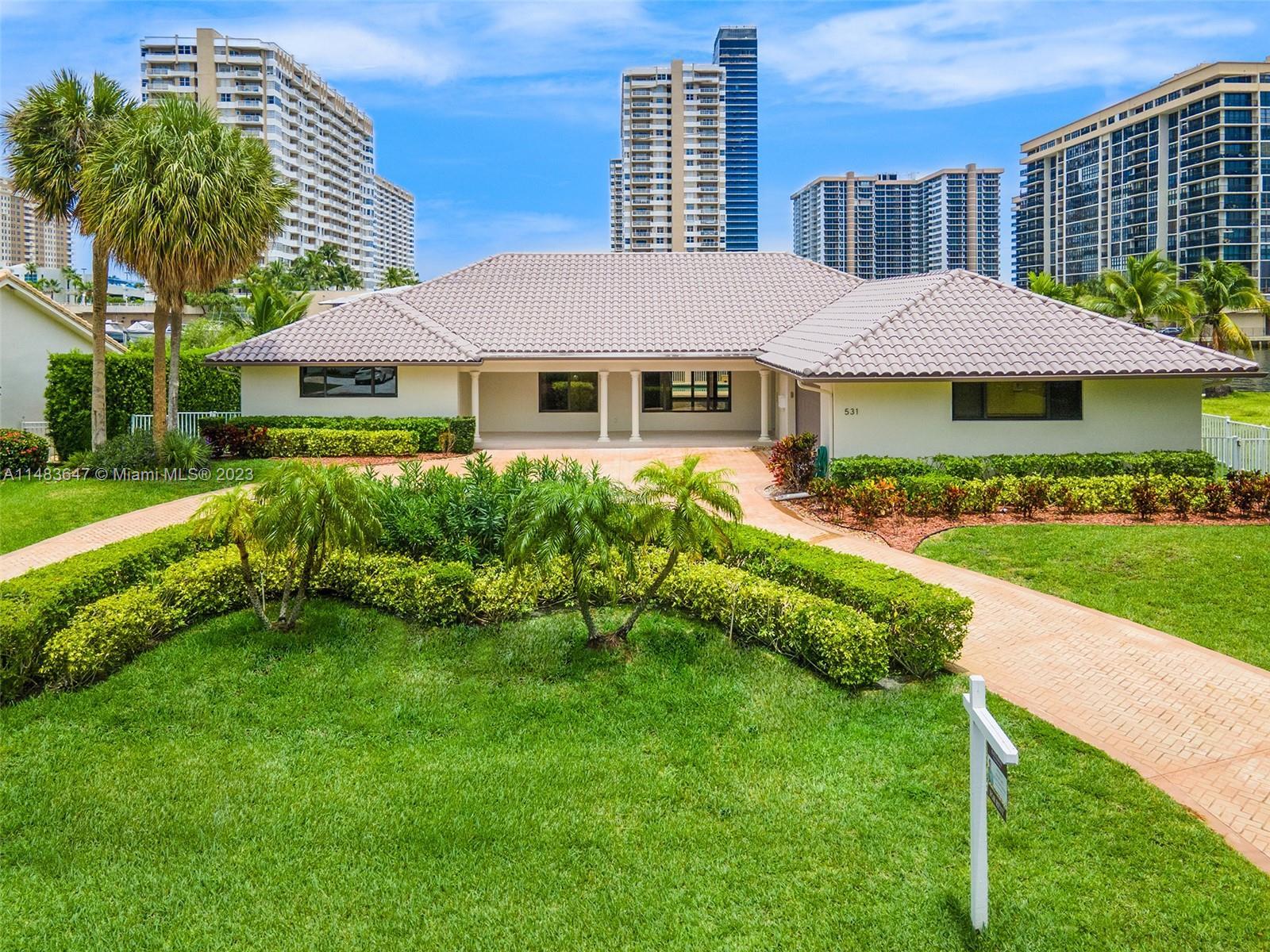 531 Palm Dr, Hallandale Beach FL 33009 photo 4