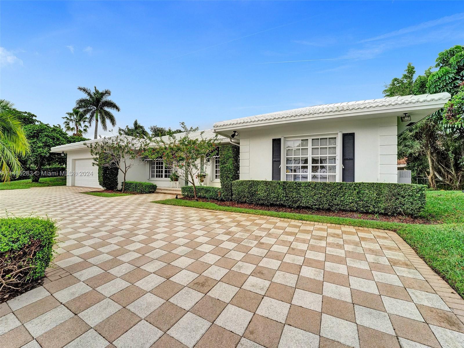 3240 N 36th St, Hollywood FL 33021 photo 2