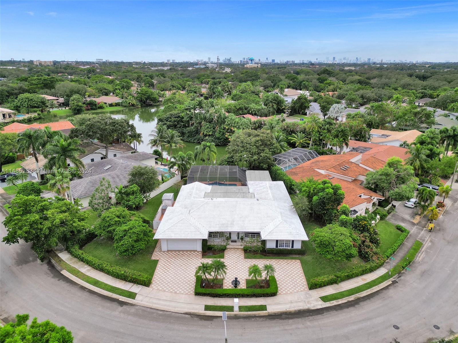 3240 N 36th St, Hollywood FL 33021