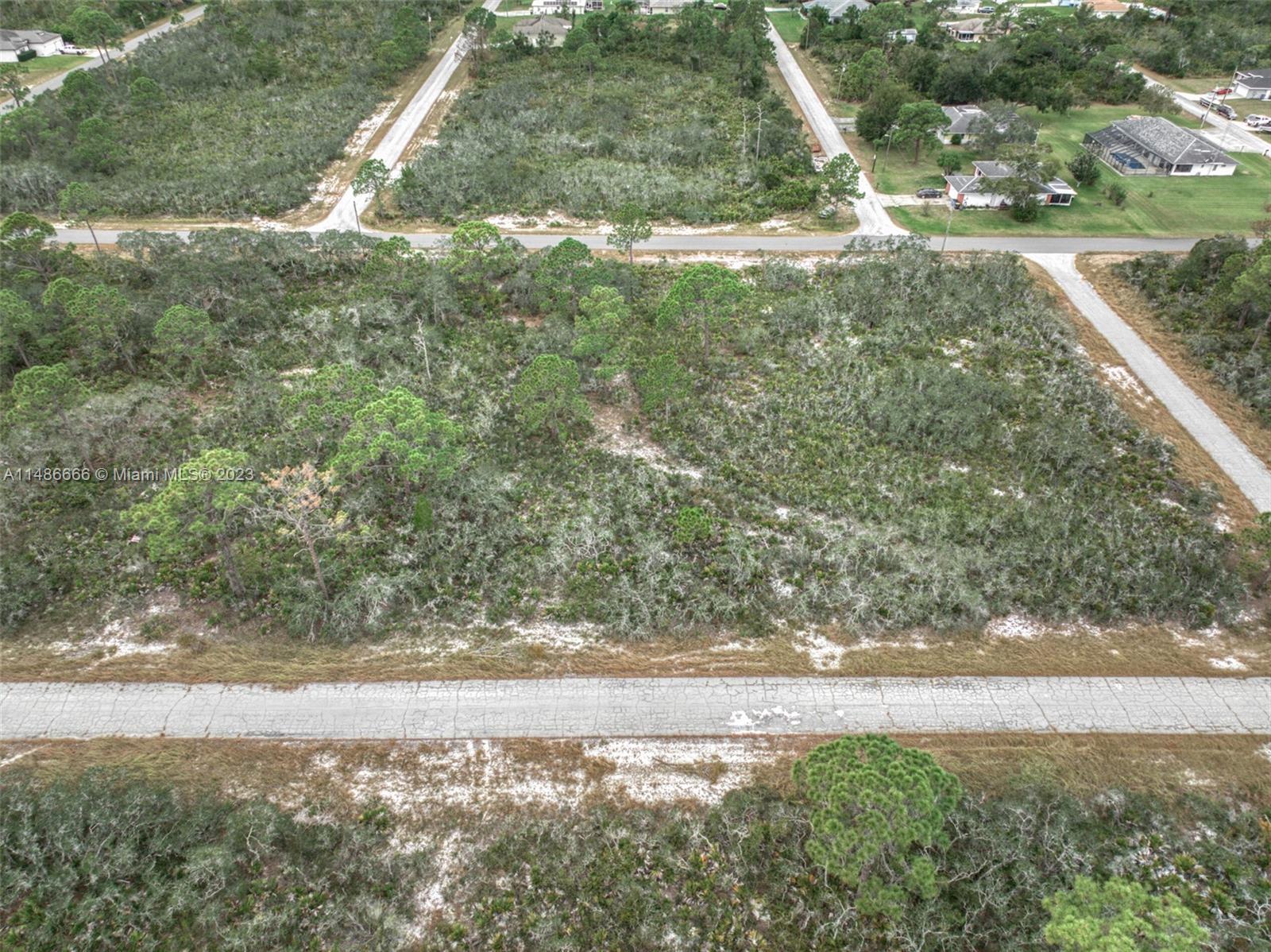 435 Clipper Ave, Lake Placid FL 33852 photo 2