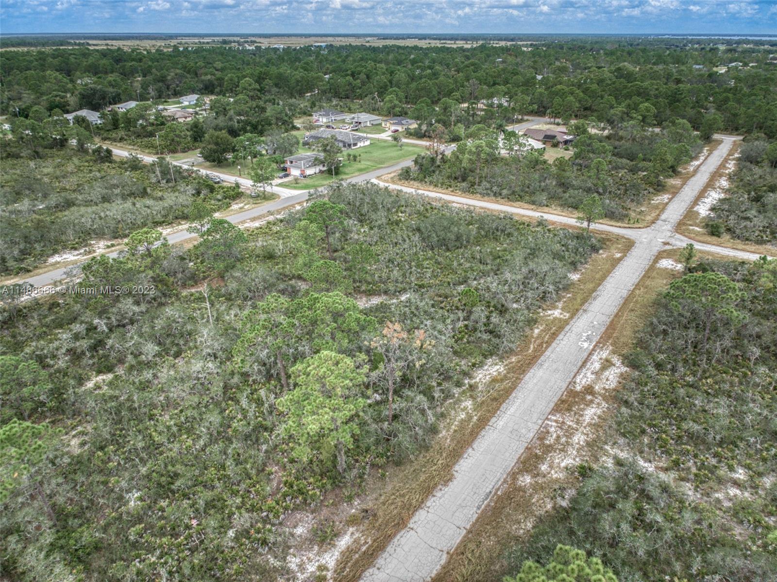 435 Clipper Ave, Lake Placid FL 33852 photo 4