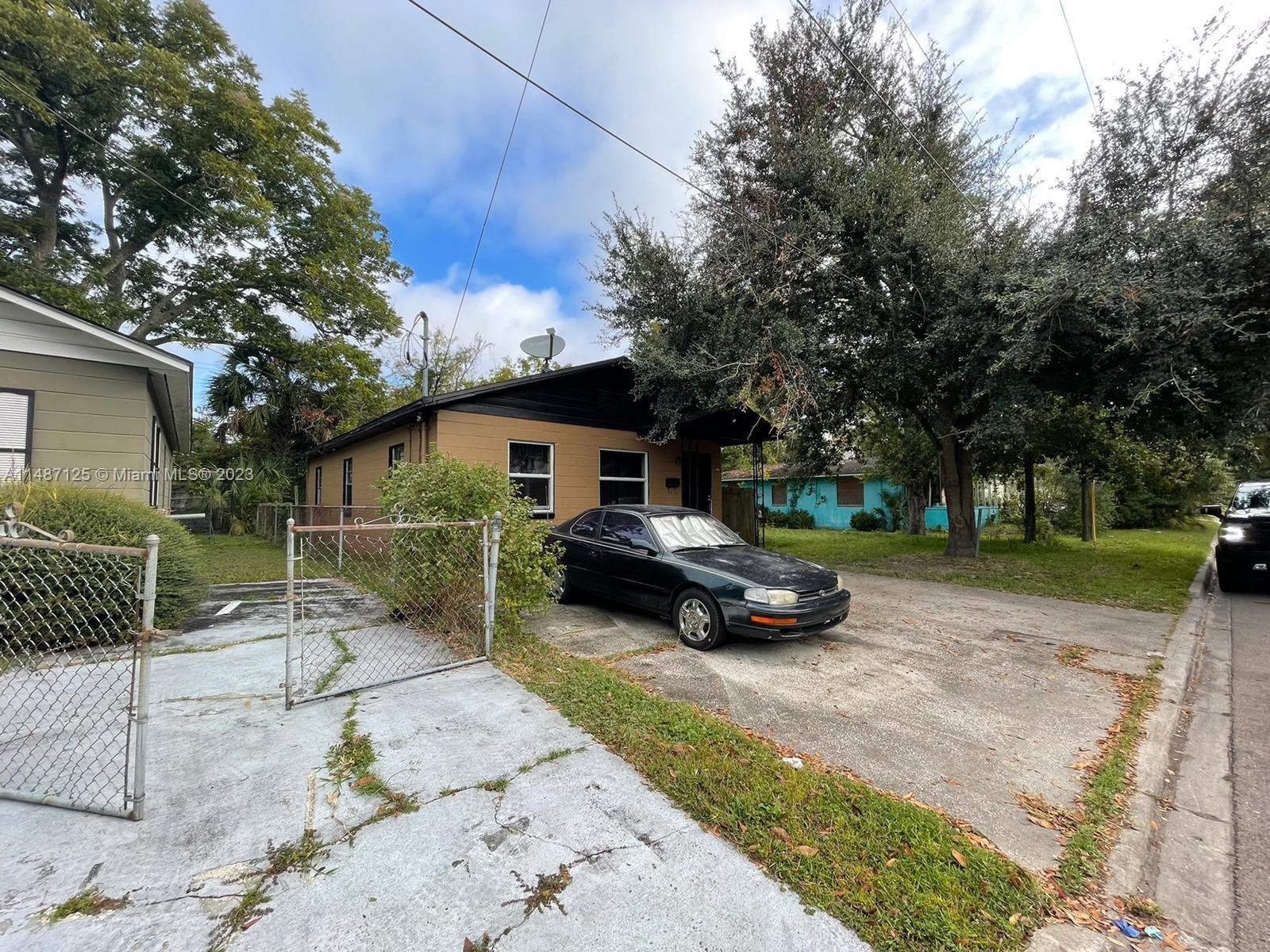 1491 W 25th, Jacksonville FL 32209 photo 2