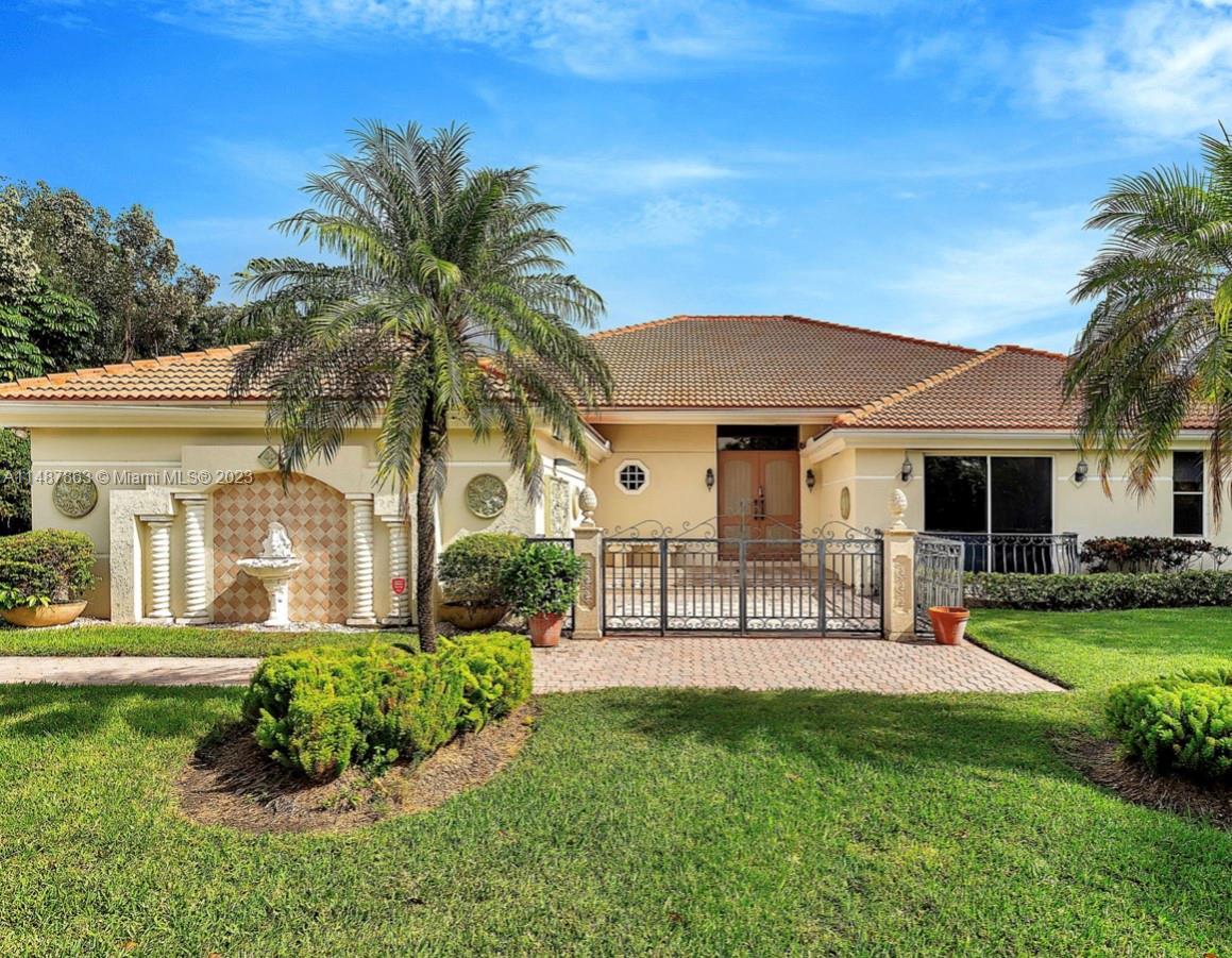 1850 Breakers West Ct, West Palm Beach FL 33411 photo 4