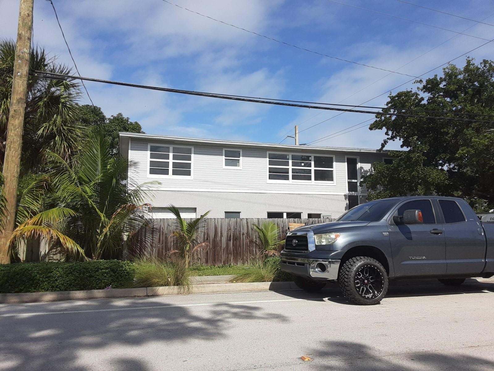 799 NE 34th Court, Oakland Park FL 33334