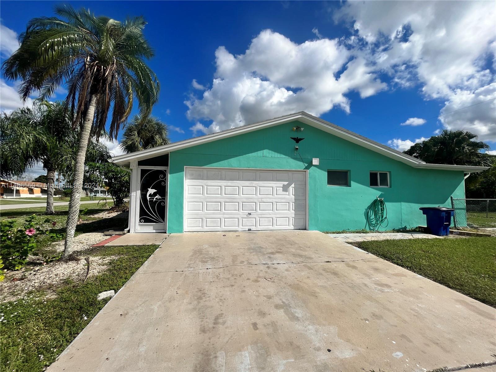 323 Dellwood Ave, Lehigh Acres FL 33936 photo 3