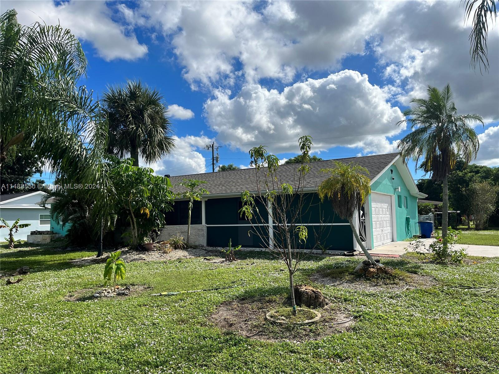 323 Dellwood Ave, Lehigh Acres FL 33936 photo 4