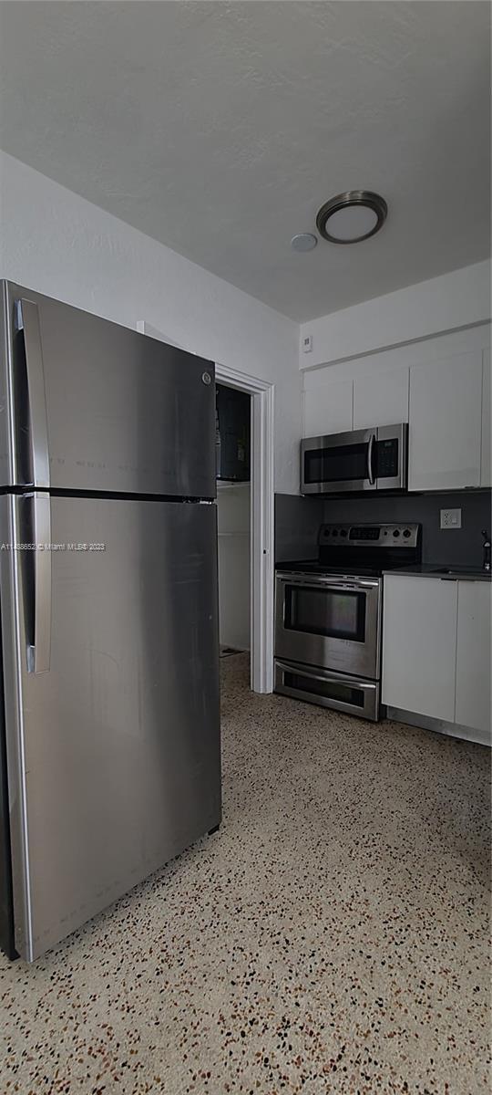 350 SW 15th Rd # 4, Miami FL 33129 photo 3