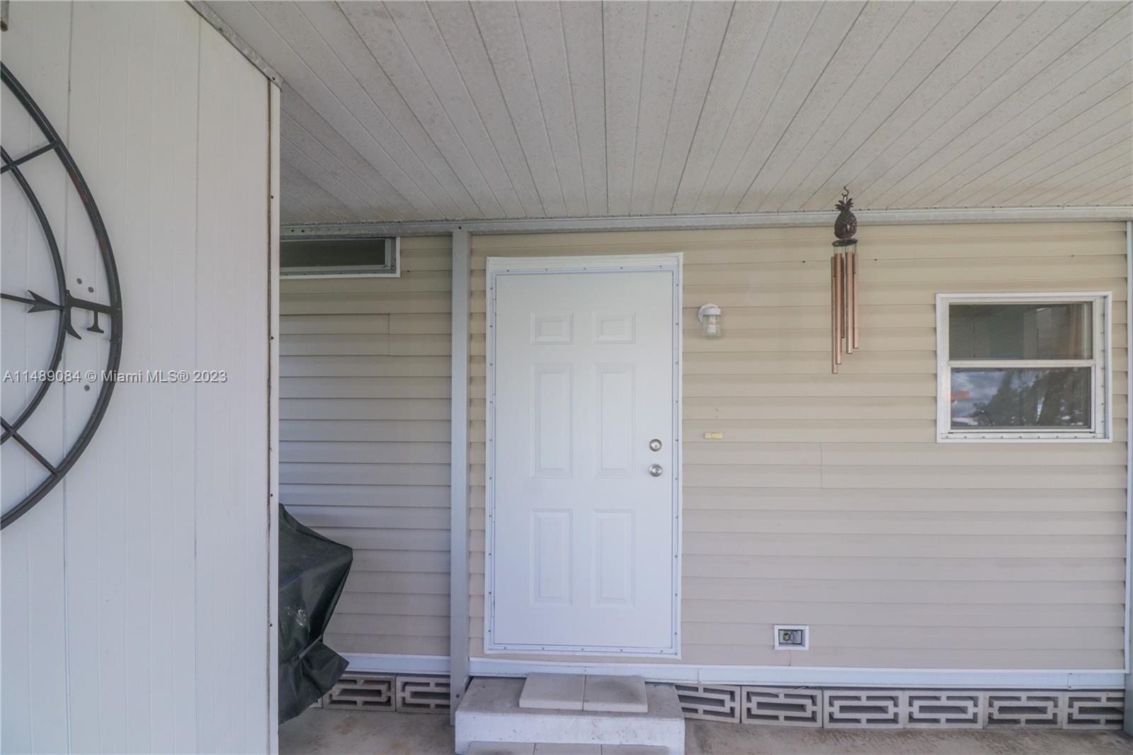6424 S Ash Lane, Lantana FL 33462 photo 4