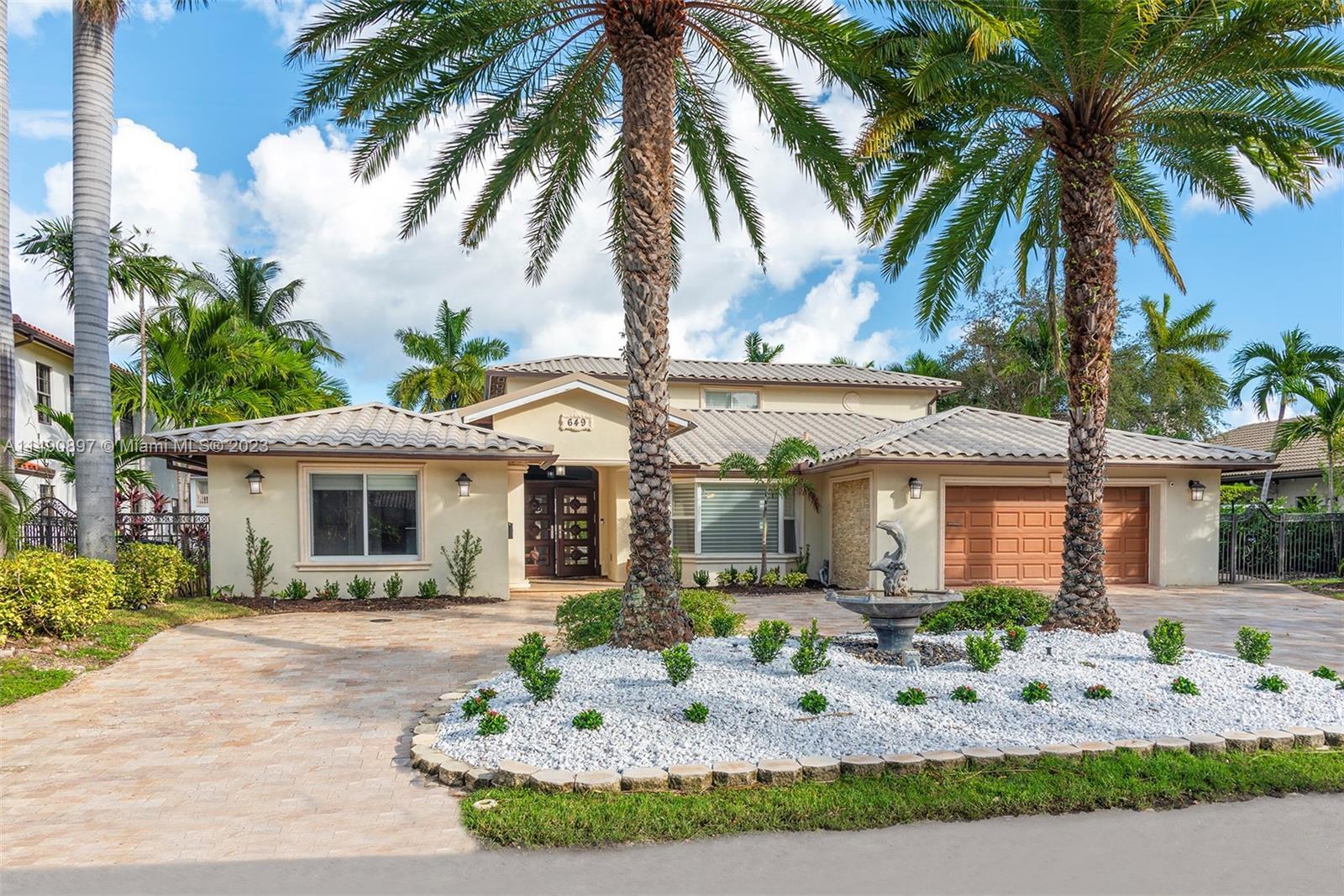649 Hibiscus Dr, Hallandale Beach FL 33009
