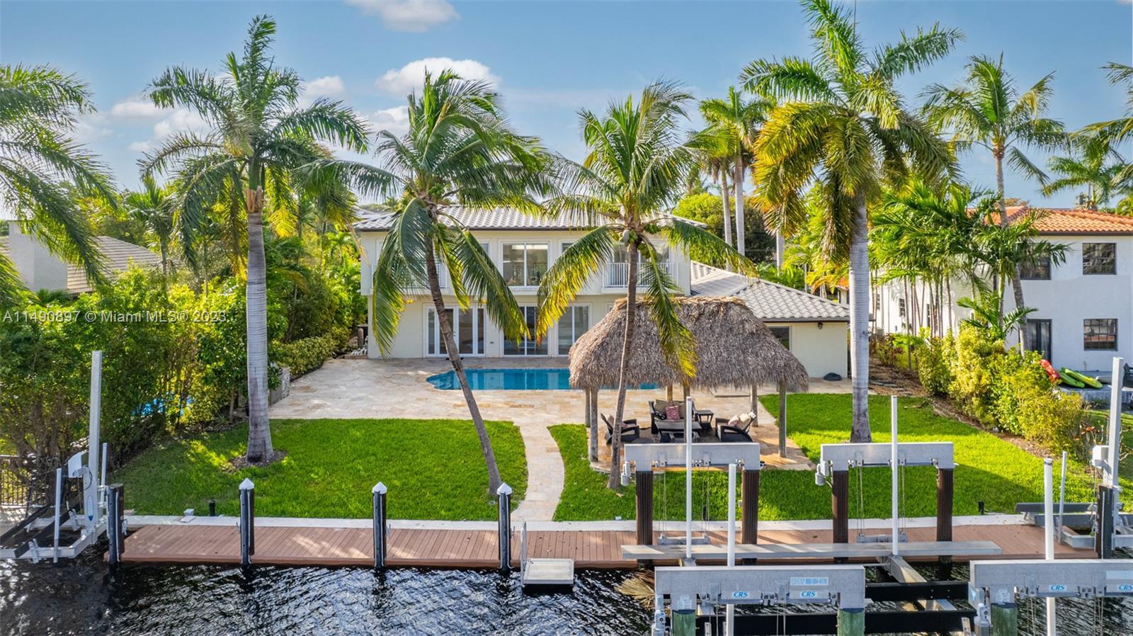 649 Hibiscus Dr, Hallandale Beach FL 33009 photo 4