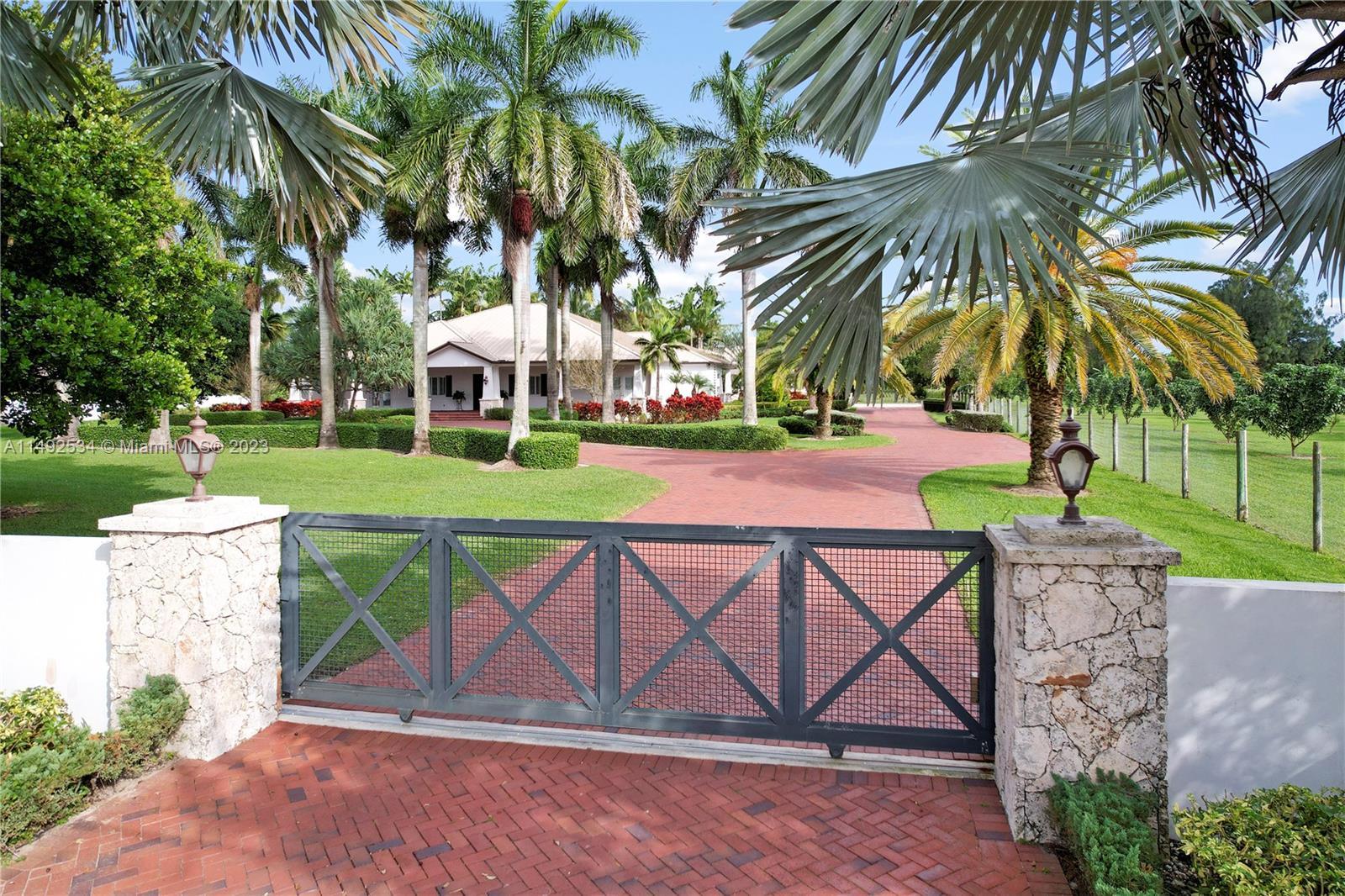 24351 SW 140th Ave, Homestead FL 33032 photo 2