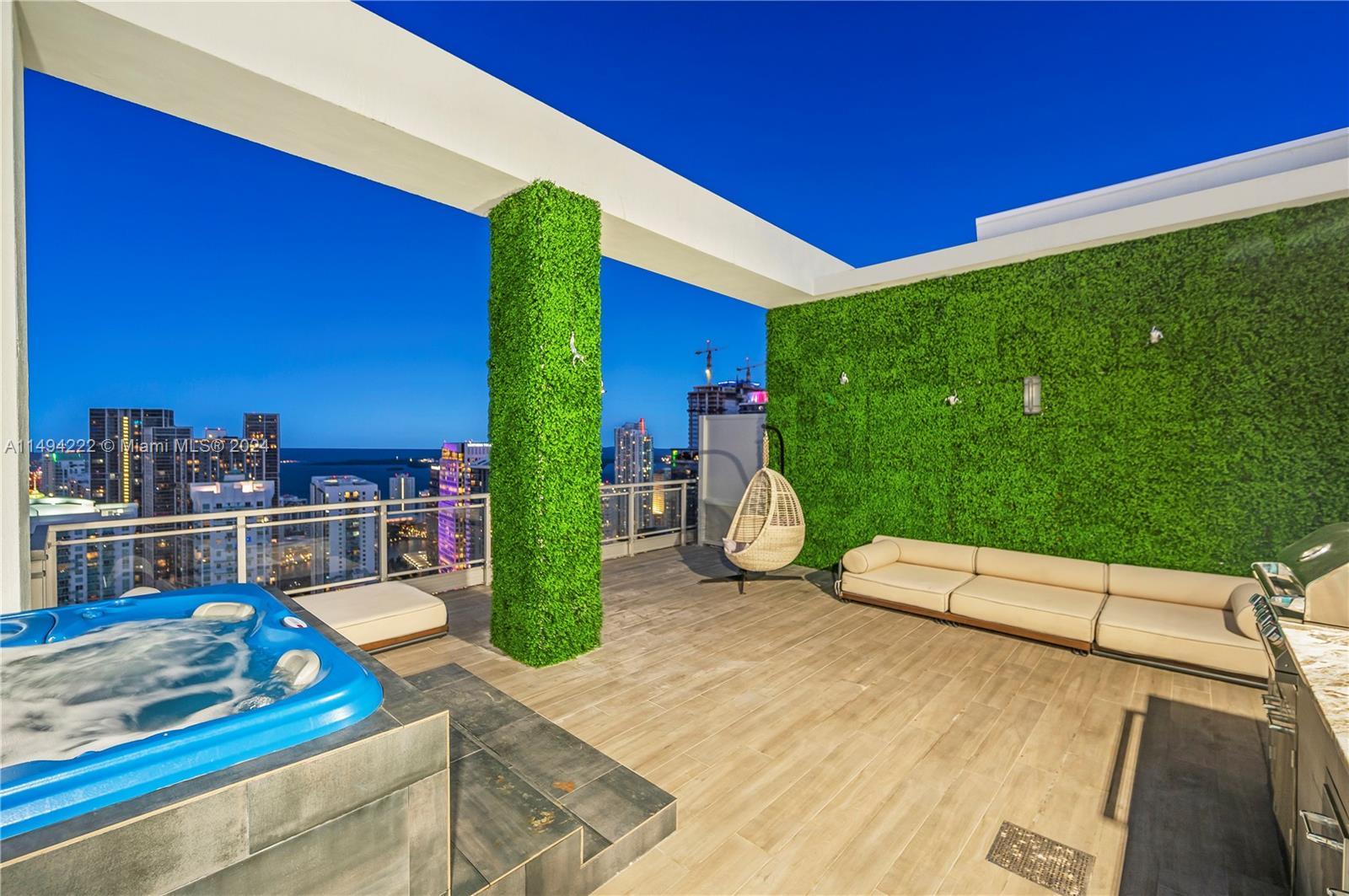 92 SW 3rd St # 5210, Miami FL 33130 photo 4