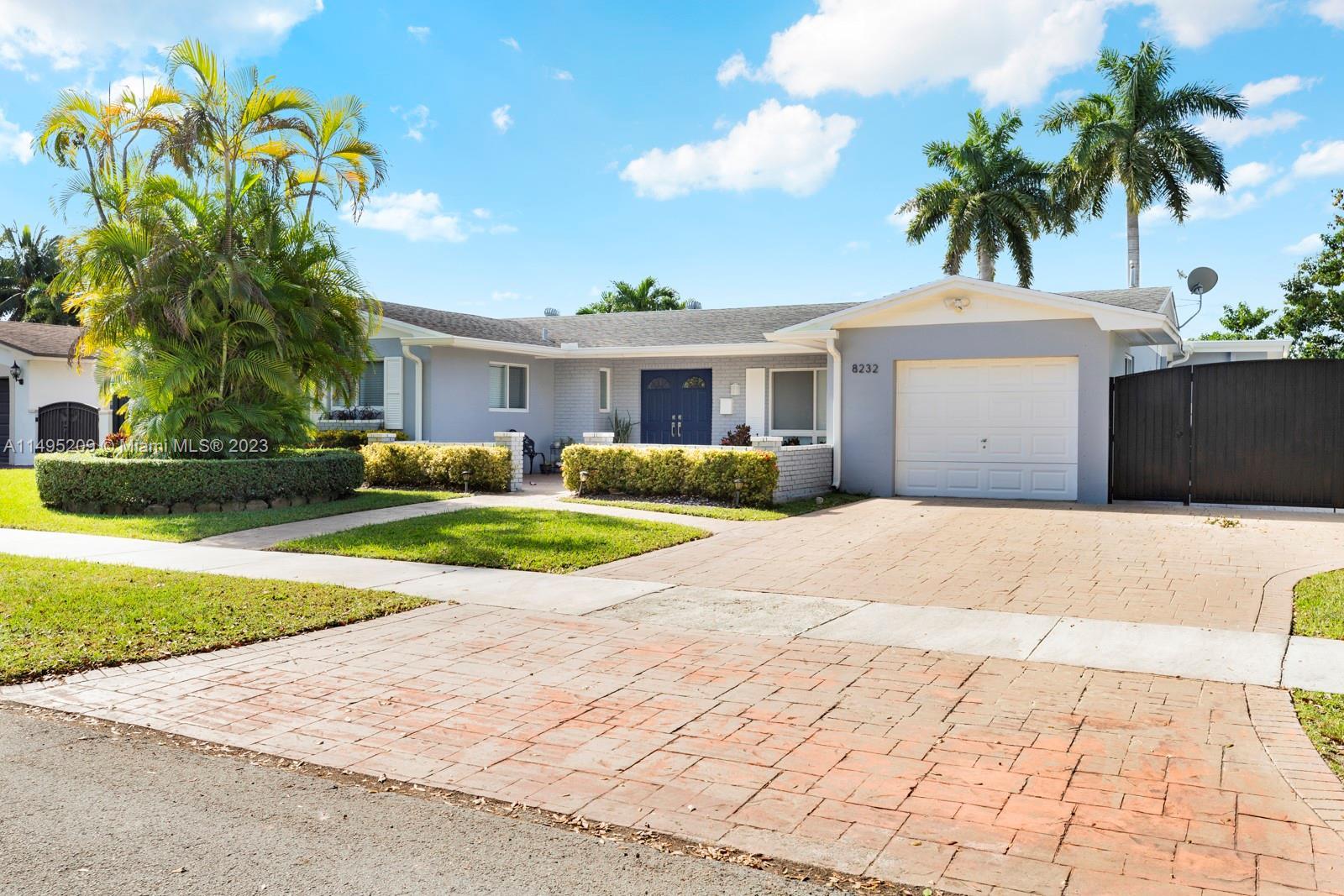 8232 SW 140th Ct, Miami FL 33183 photo 2