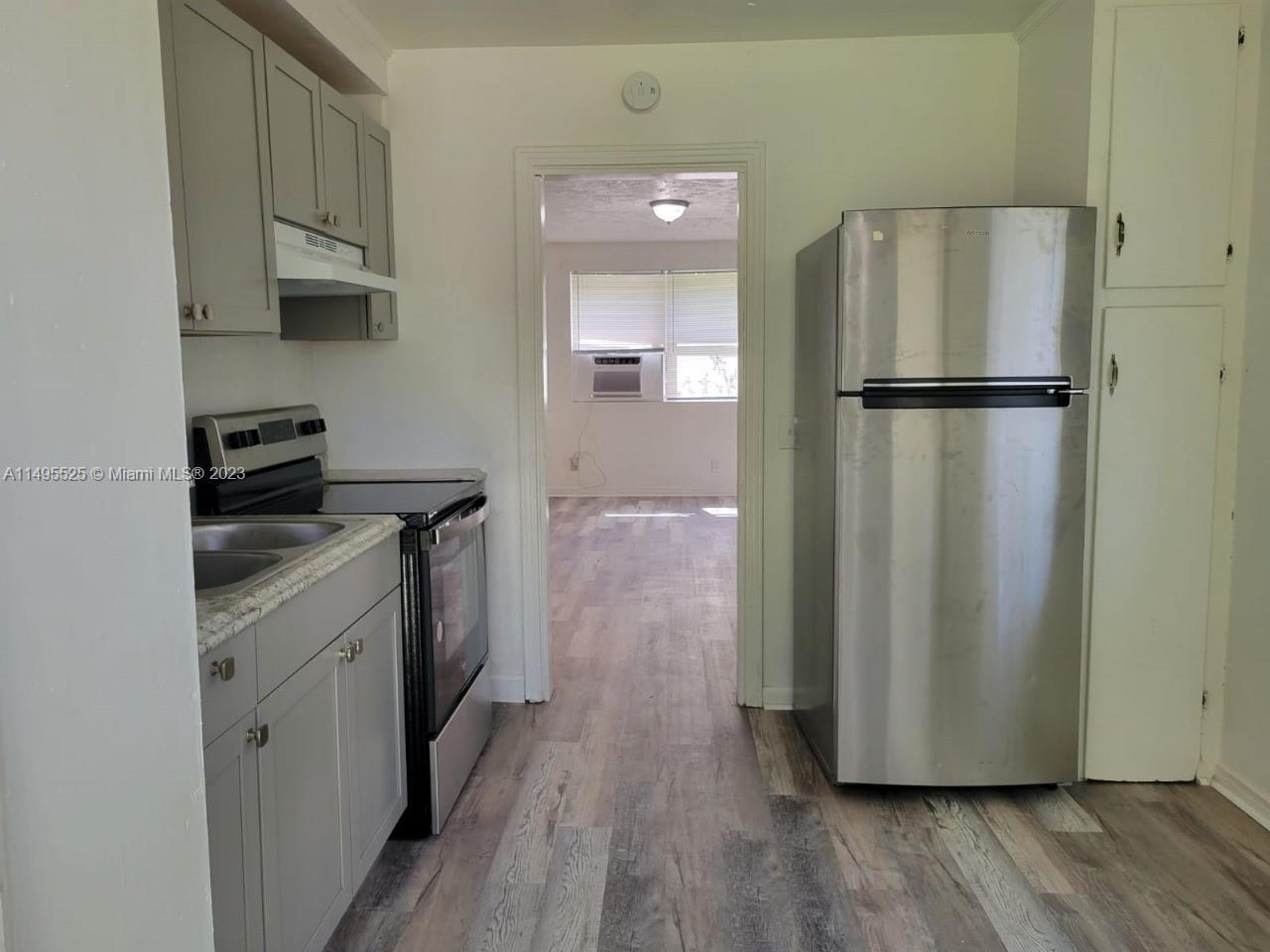 3517 Penton St, Jacksonville FL 32209 photo 2