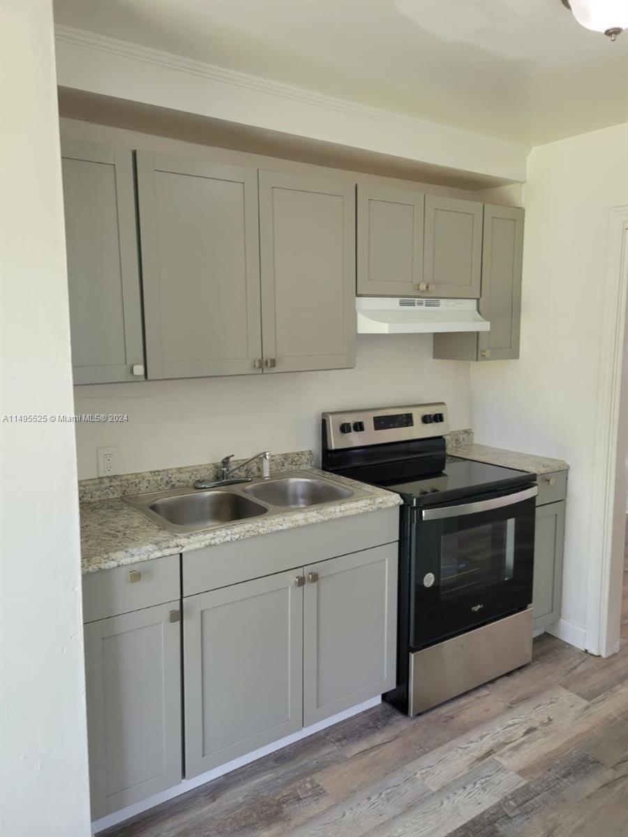 3517 Penton St, Jacksonville FL 32209 photo 5