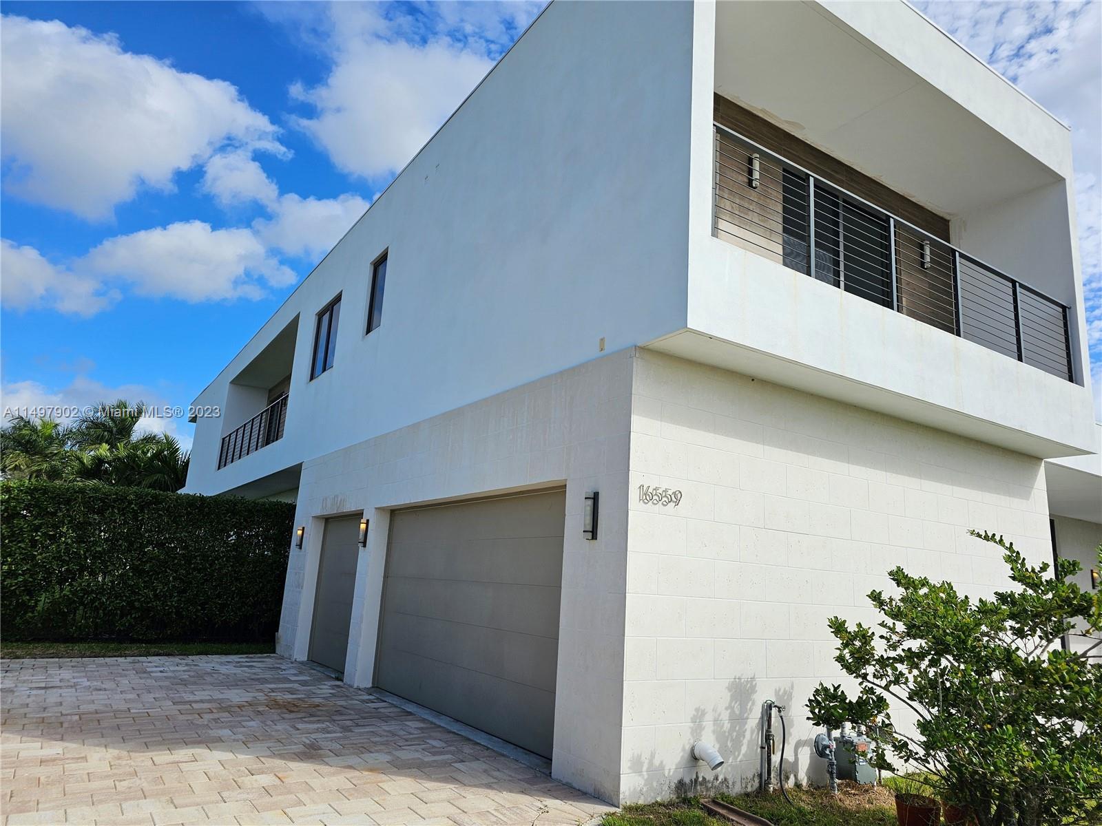 16559 N Botaniko Dr N, Weston FL 33326 photo 4