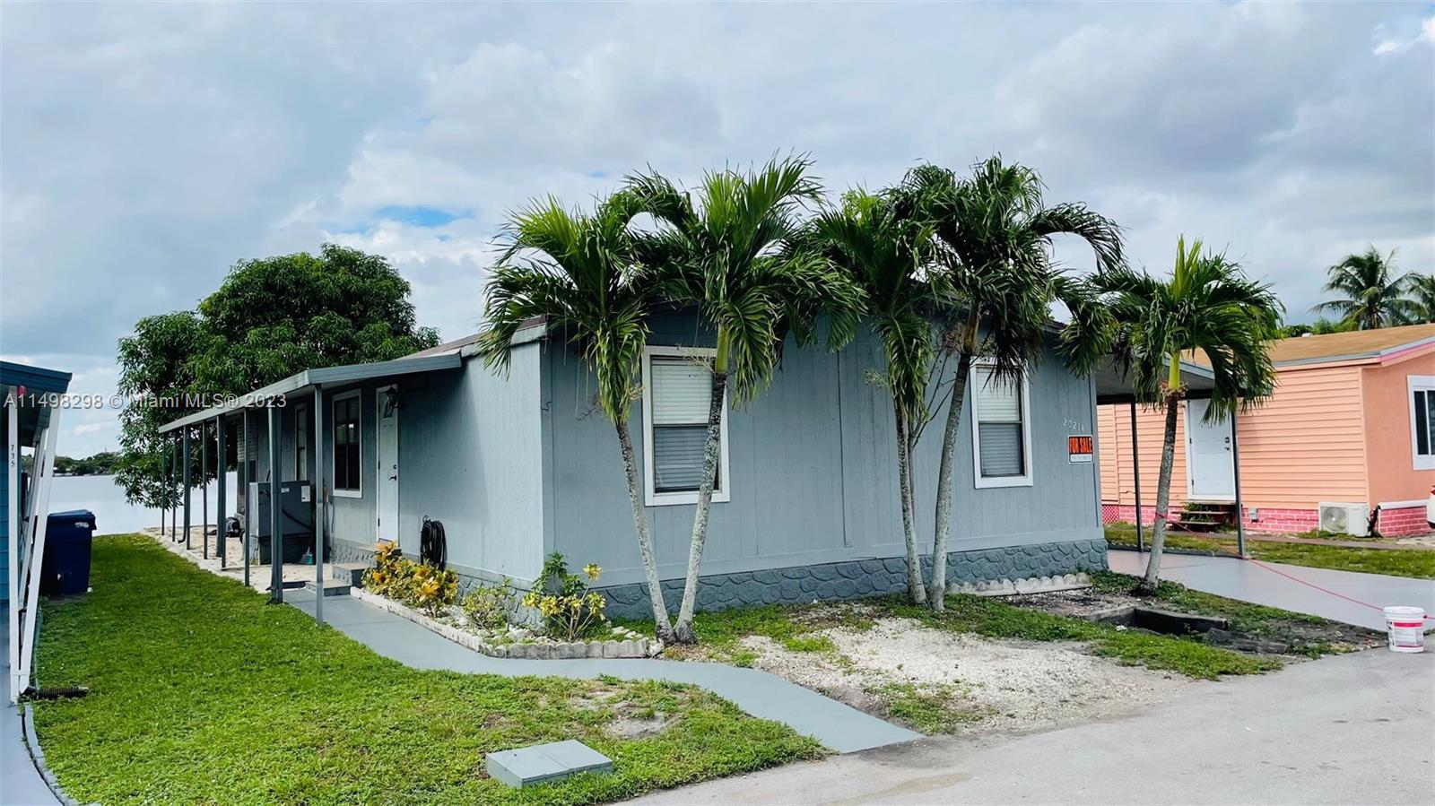 20214 NW 52 pl, Miami Gardens FL 33055 photo 3