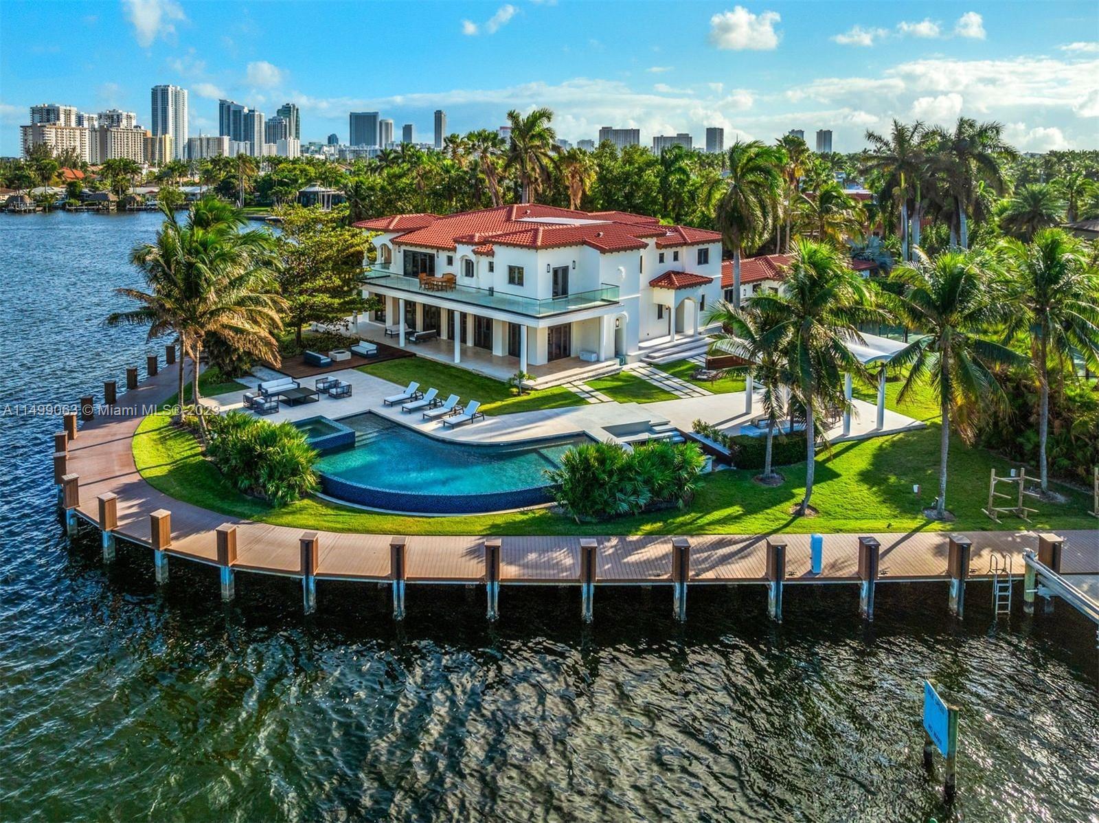 914 S Southlake Dr, Hollywood FL 33019 photo 3