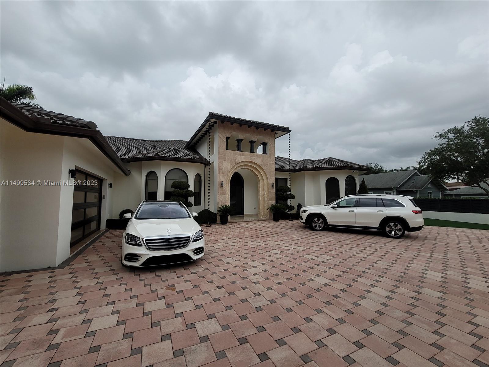 115 NW 128th Ave, Miami FL 33182